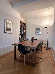 Central two-bedroom apartment