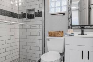 Urban Escape Artificial Beach W Volleyball Pit