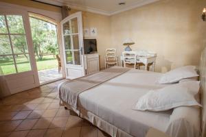 Hotels Le Mas Des Sables : photos des chambres