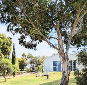 Hilltop Riverview Retreat
