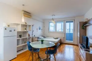 Flex SelfCheckIns 120 - Zagreb - Studio Apartment - Loggia - Ježdovec
