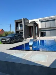 Villa Llabjani - 乌罗舍瓦茨