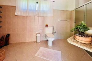 Amplia y hermosa casa quinta de 4 habitaciones