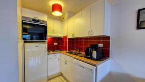 Résidence Les Pleiades - Appartement spacieux et lumineux · Centre station · Balcon · Parking couvert MAE-7354