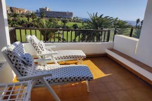 Sunny Golf and sea view Apartment in Amarilla Golf
