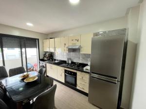 Appartement 2 chambres piscine et balcons Mansouria