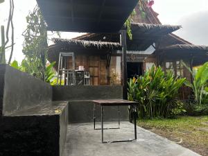 Di Kubu YR