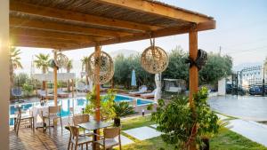 Sea Queen Luxury Hotel