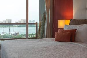 Deck 12 Ocean View Deparment