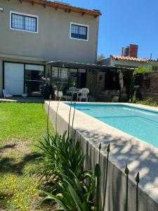 TANTI casa con pileta