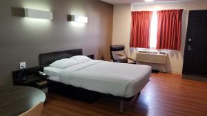 Joys Inn Innisfail, AB