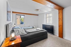 Sabina Monteurwohnung I 75 Zoll TV I KÜCHE I BAD I BACKOFEN I