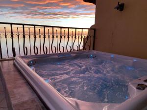 Bella Sirena A701 Penthouse Amazing Ocean Views