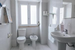 Aquilla Family Room 303