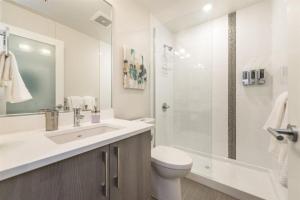 Modern Old Town Suite With Private Balcony