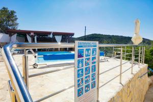 Family friendly apartments with a swimming pool Stupin Celine, Rogoznica - 23257