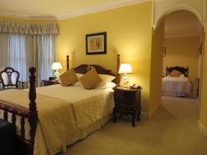 Quadruple Room room in Brook Manor Lodge