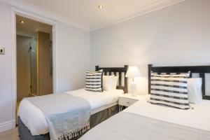 On Point Penthouse Sails 7-14