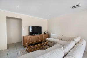 15 Offshore Dr Middleton - Linen & Wi-Fi Included