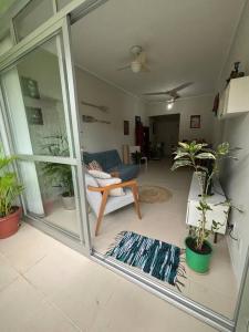 Apartamento lindo na Praia Lázaro