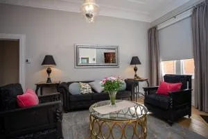 Oxbridge- period home in central Goulburn - Kenmore