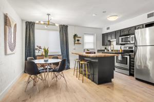 2 Bedroom, Heart of Scottsdale