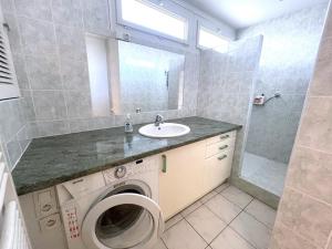 Appartements Appartement front de mer 6 pers, parking, WIFI - FR-1-790-32 : photos des chambres