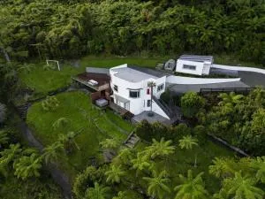 Hilltop Escape - Spa & Views - Kumara