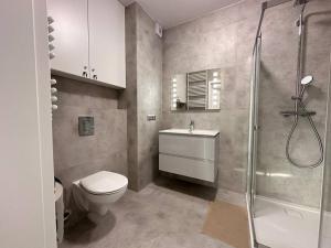 KASKADY modern apartment - close to the center - 15 min, and the airport - 10 min