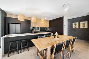Mooloolaba luxury beach escape The Smith