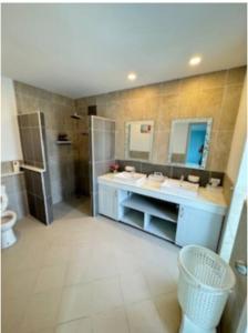 Luxury 4 Bedroom Beach House