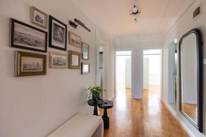 Historic 2BR Gem in Downtown Sisli AC inRooms