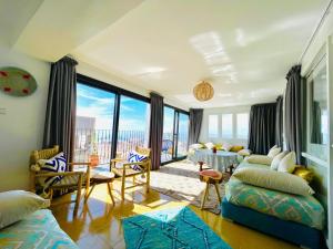 Villa vue mer TAMRAGHT avec piscine et terrasses 15 lits