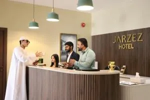 Jarzez Hotel Apartments Al Hail - Seeb