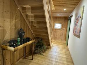 La Flânerie, spacieux loft au calme avec jacuzzi