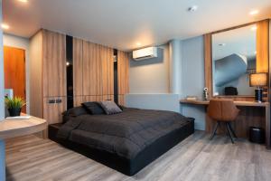 Three Double U - Kalim Sea View