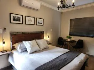 Serenity Guest House - Roodekrans