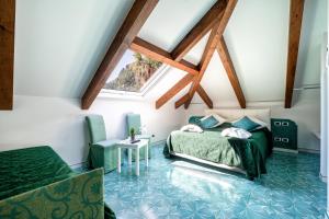 Quadruple Room with Terrace