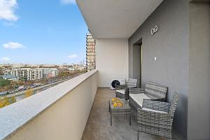 Apartments with Huge Balcony and City View - Tineretului Park
