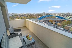 Apartments with Huge Balcony and City View - Tineretului Park