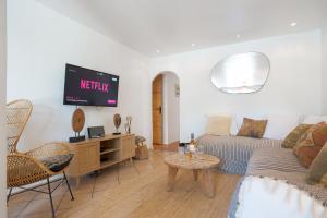 Maisons de vacances Superbe maison avec piscine en plein coeur du village : photos des chambres