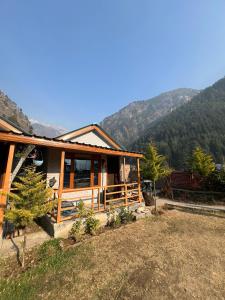 Lee Garden Himalayan Wooden Cottages