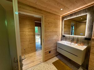 Lodges Sous Les Pins : photos des chambres