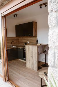 Apartments Lav Lustica