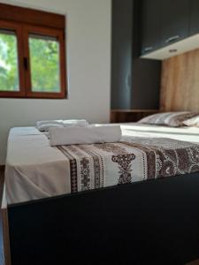 Apartments Lav Lustica