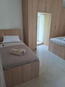 Stara kamena kuca Lustica