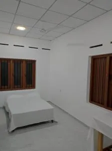 Leaf Home Stay - Andiambalama