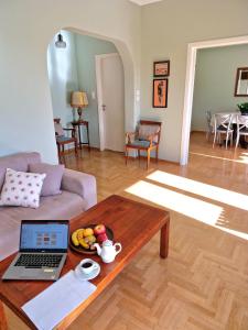 Athens View Vintage Residence