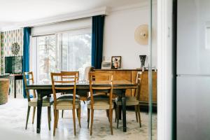 Maisons de vacances Villa Montplaisir 180m2, jacuzzi, parc de 20000m2 : Maison 3 Chambres