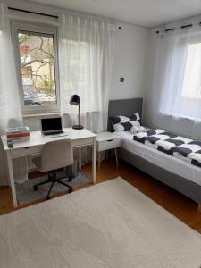 A & A HOMES - 2 BR - Smart TV und BBQ - nähe MIRO - Mercedes Benz und Dachser